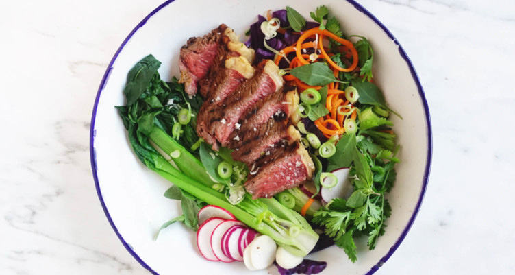 thai salad with grilled steak